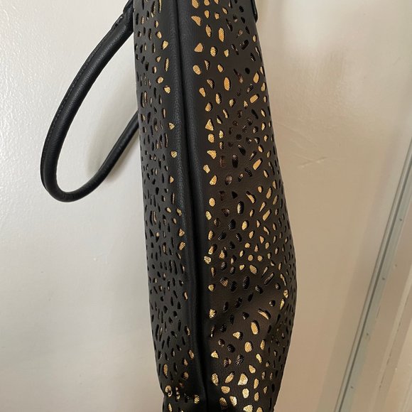 Signature Club A Black and Gold Tote/Shoulder Bag/Lace Effect - Picture 4 of 10